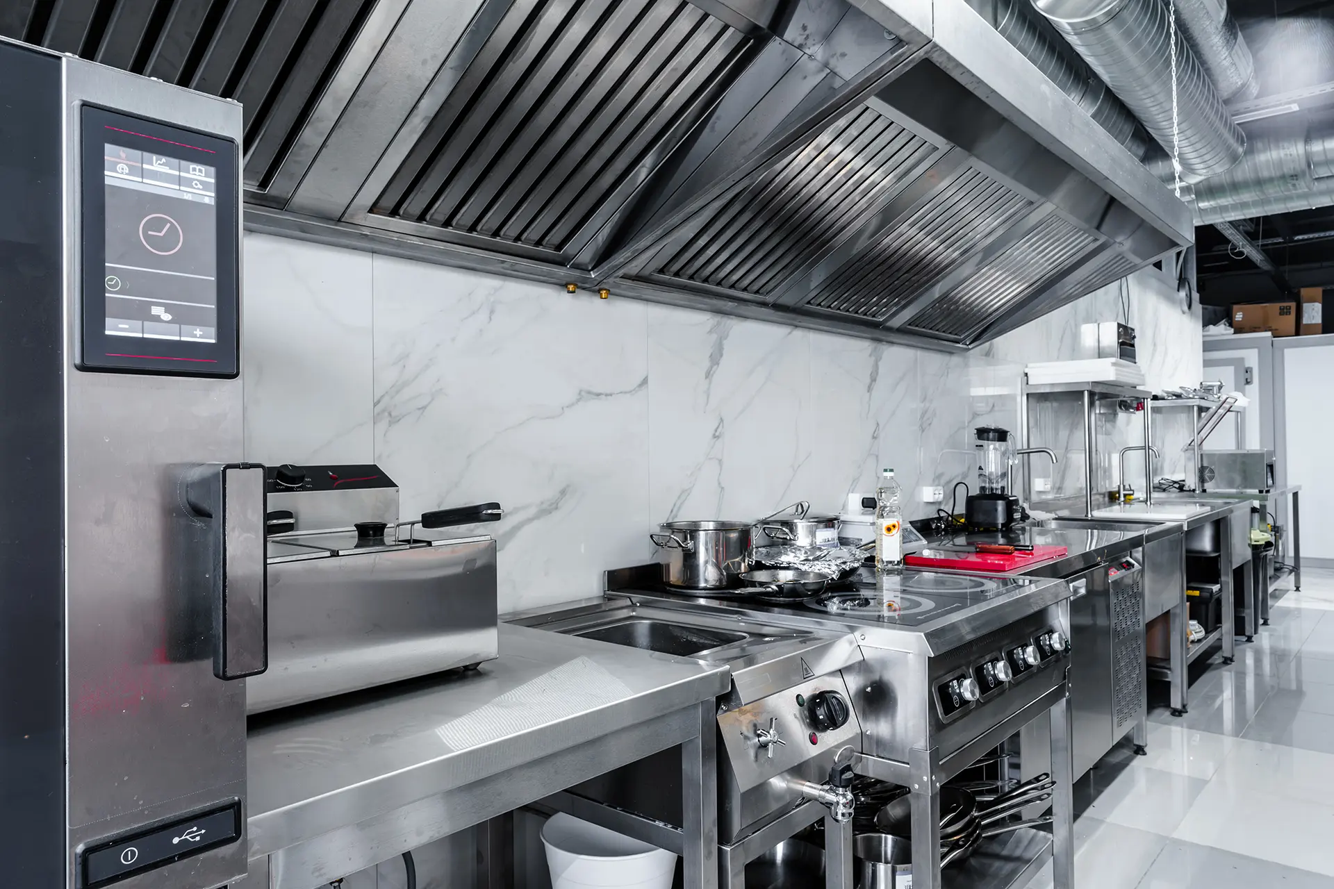 vertex-kitchen-appliances-in-professional-kitchen